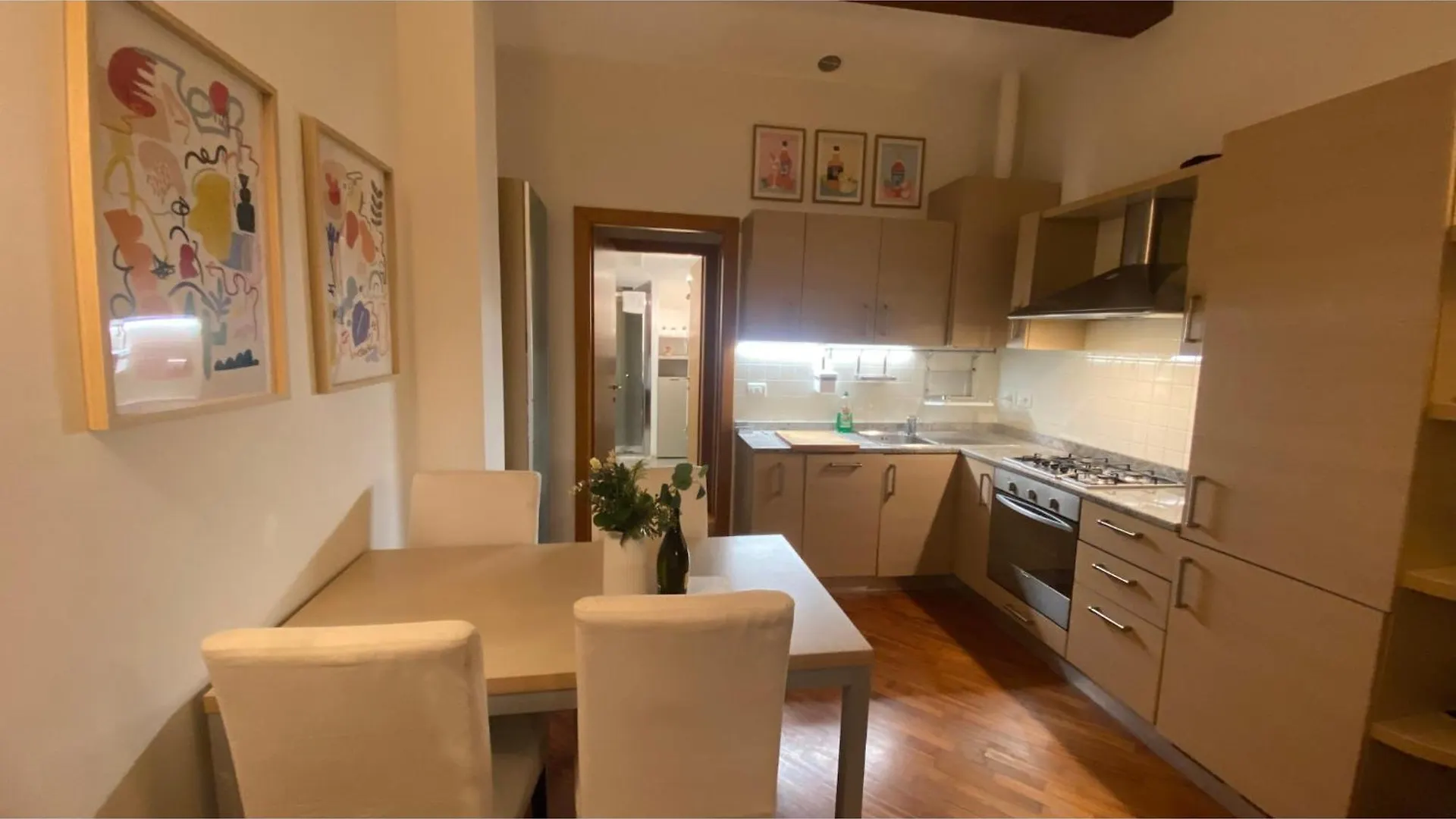 Perla Di Nolo - Central Milan - Luxury Sleeps 4 Apartment Italy