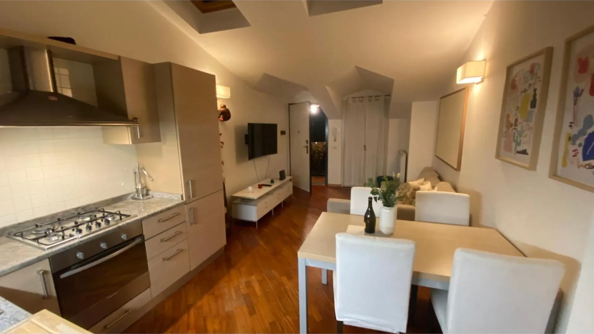 Perla Di Nolo - Central Milan - Luxury Sleeps 4 Apartment