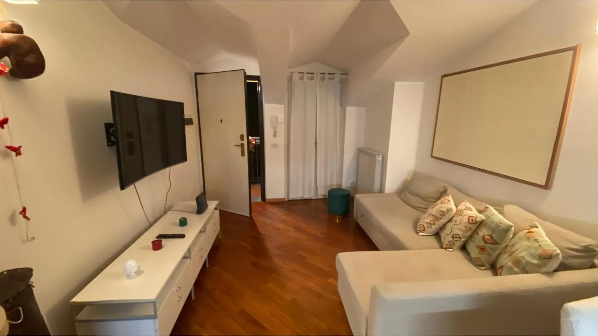 Perla Di Nolo - Central Milan - Luxury Sleeps 4 Apartment 0*,  Italy